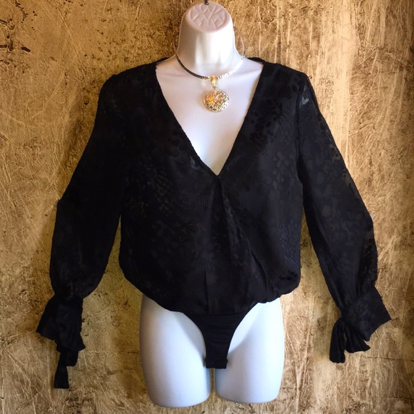 NWT cupcakes and cashmere Sheer Long Sleeve Bodysuit